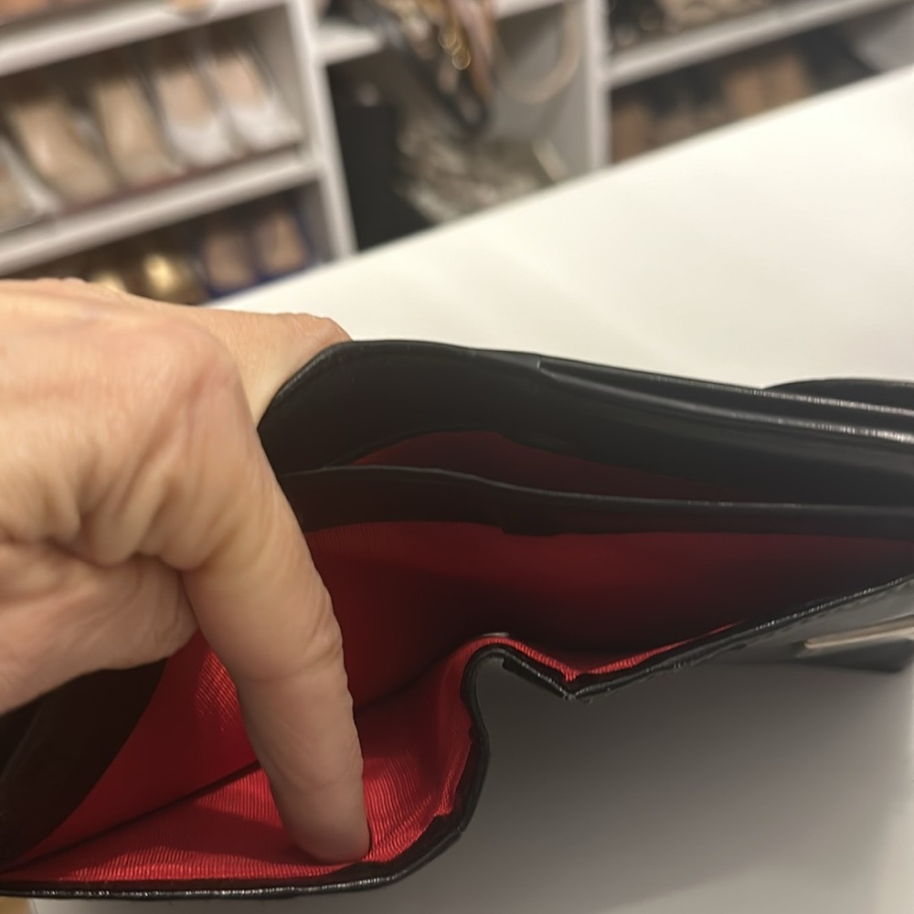 Gucci Wallet - Picture 10 of 13